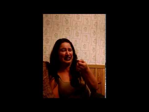 To jest chyba najzabawniejszy śmiech na świecie. Dziewczyna zniszczyła system