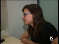 Reportatge de tv2 sobre el programa Dones Emprenedores de la Fundació SURT. Realitzat a la seu de Surt, c/Guàrdia 14, baixos de Barcelona - divendres 20 de juny 2008.