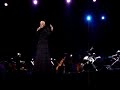 Mariza singing \