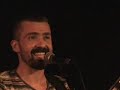Paolo scherza con il pubblico durante il concerto tenuto al Village di Habach durante il tour con Richie Kotzen