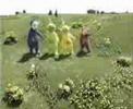 un video dodne unas botargas de teletubies bailan al ritmo de caballo dorado, veanlo y cagense de la risa por que sus heroes de la infancia bailan, asiiii