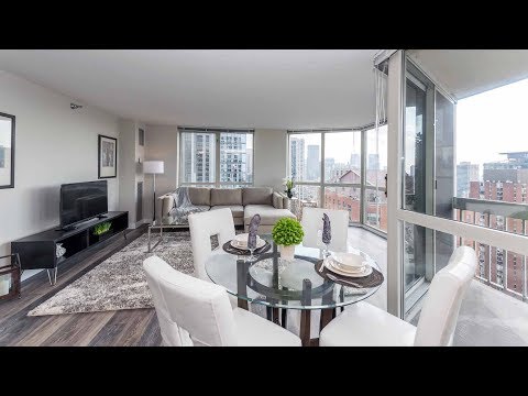 A sunny 2-bedroom, 2-bath model on the Gold Coast / River North border A sunny 2-bedroom, 2-bath model on the Gold Coast / River North border