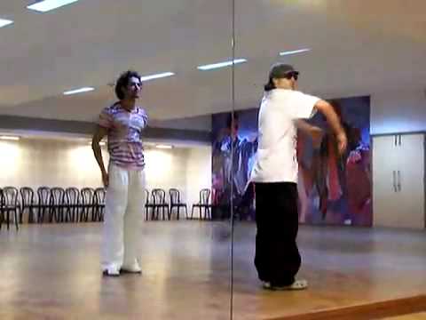 Kites Behind The Scenes - Hrithik & Flexy Rehearsal