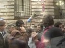 Momenti di caos in Piazza Duomo tra studenti e polizia
