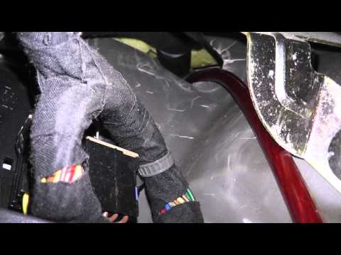 00-06 Hyundai Elantra Amp power wire install