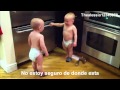 gemelos hablando traducido