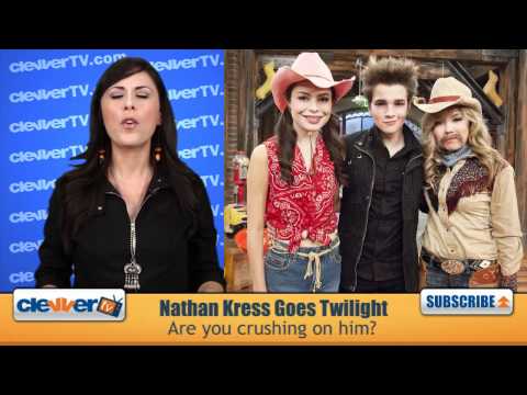 Clevver TV Nathan Kress Goes'Twilight Saga' on ICarly March 20 2011