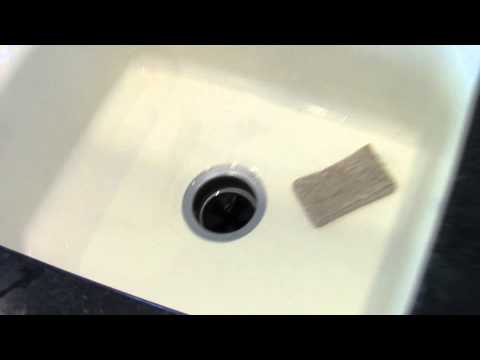 how to remove rust from enamel sink