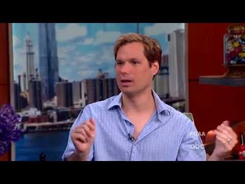 Michael Ian Black on New Book, Series 'Burning Love'