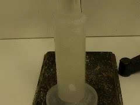 how to collect chlorine gas