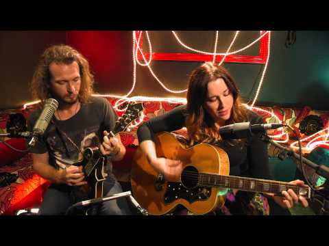 Catherine Britt - Sally Bones