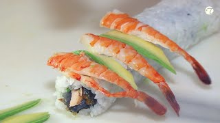 Sushi - Gebratene Lachshaut mit Garnelen und Avocado