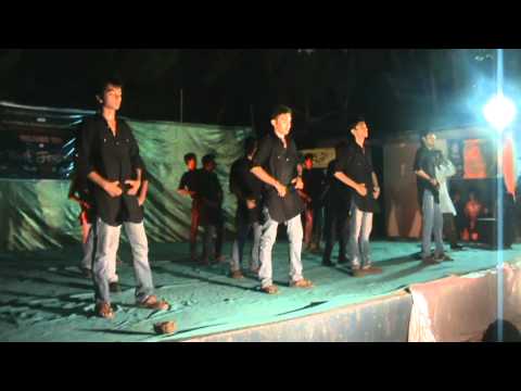 COLLEGE FUNNY DANCE(saurastra group in Dr.s&s.s ghandhy college,surat).MPG