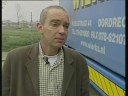 Lexguard beste uitvinding 2004 - 17 november 2004De Lexguard is woensdag in De Van Nelle fabriek in Rotterdam gekozen tot beste uitvinding van het jaar 2004. Het systeem dat met warmtesensoren werkt waarschuwt vrachtwagenchauffeurs als iemand zich in de dode hoek bevindt.Freek Ton, de uitvinder van de Lexguard kreeg ook de publieksprijs. De prijs levert de hem 7.500 euro op. Inmiddels is er serieuze interesse van een bedrijf dat de Lexguard op de markt wil brengen.Dordtse uitvinder ziet Lexguard in productie gaan25 maart 2005De Lexguard van de Dordtse uitvinder Freek Ton gaat in produktie. Ton bedacht vorig jaar een waarschuwingssysteem dat ongelukken door de dode hoek bij vrachtwagens voorkomt.De Lexguard won diversen prijzen en nu is er een bedrijf in Hoogvliet dat het systeem gaat verkopen. De Lexguard kost ruim vijfhonderd euro.De vraag vanuit de transportsector is groot.