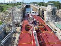 Entrée du Véga Desgagnés dans l'écluse de Beauharnois
