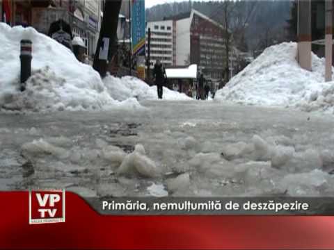 Primăria, nemulţumită de deszăpezire