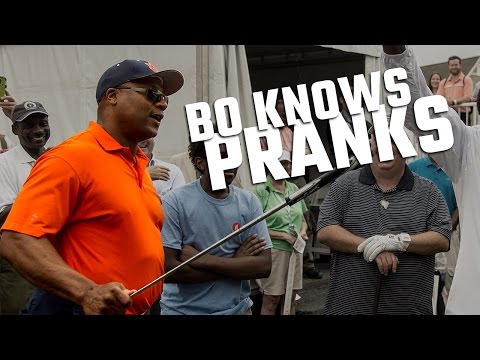 Bo Jackson Pranks Young Auburn Fan At Golf Tourney
