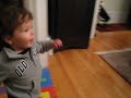 Baby Ben besa la panza Baby Ben besa la panza