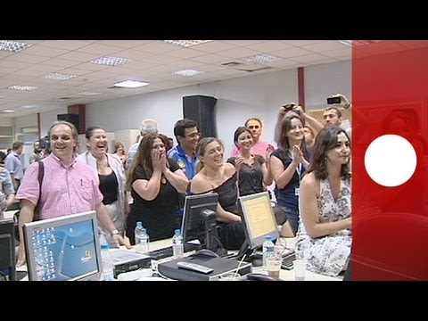workers; - Journalists at ERT reacted with applause and cheers to news of the court ruling ordering the... euronews, the most watched news channel in Europe Subscribe f...