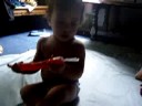 Farah-jgn rebut aiskrim aku...huhuhuh