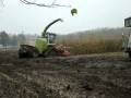 Dumper Harvester Farm Tractor Maisernte im Schlamm