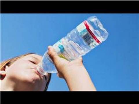 How to Lose Weight : How Drinking Water Affects Weight Loss How to Lose Weight : How Drinking Water Affects Weight Loss