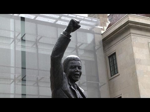 US Vice President Biden pays tribute to Mandela
