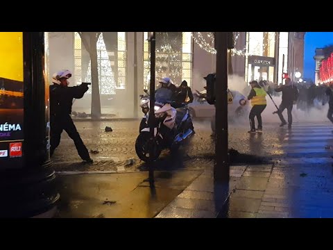 Frankreich: Ausschreitungen bei Gelbwesten-Protest ...