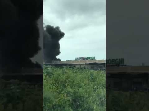 Incendio centro dei borghi Navacchio 6 giugno 2017 - video di Roberto Vecce