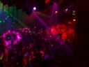 Kurz nach dem Opener Laser und Light Show mit Sexy Gogo's und Tanzende Leute, die große Masse!