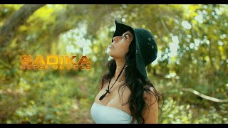 SADIKA recuerda que «Estoy de paso»: Sólo hay una vida y es para vivirla.