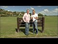 Si and Gary beind the scenes