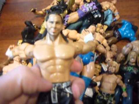 how to collect wrestling figures