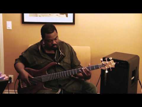 Derrick Lee Murdock known from Jay Leno Show and the Prime Time band, creates the TonePrint "His Royal Phatness" for the Shaker Vibrato Pedal. Derrick is going for a low vibration, low depth sound.