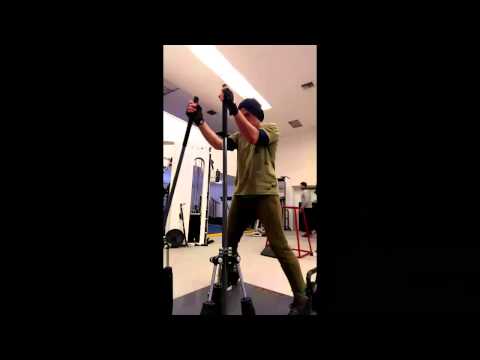 Robert - Here's a 30 second Avengers 2 workout with Robert Downey Jr, shot with the HTC Zoe feature.