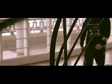 Charlie Brown - Música do nosss querido Chorão ,o video é composto pelos componentes da banda A Banca.