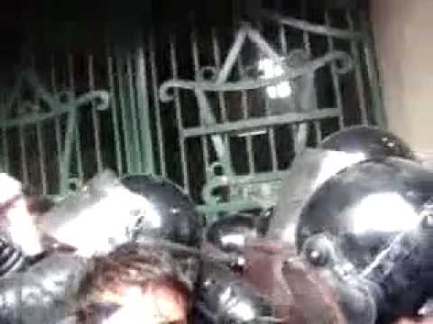 Tehran dec 27-دستگیری گاردهای ویژه توسط مردم