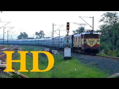 how to reach ujjain by train