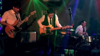 THE VAMPYRS | I'm Lonely (Official Live Video)