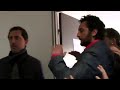 Un mec fait chier Gad Elmaleh et prend cher :) 
