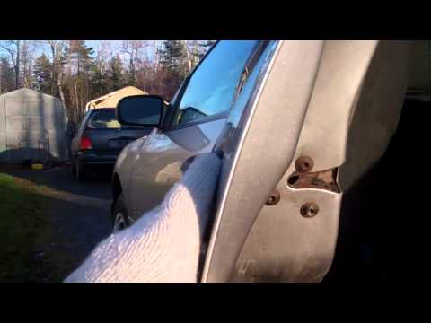 how to unjam a car door