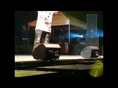 Javy The Flow @ Justas (2011)