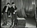 paul hagen og louis miehe-renard i en dansk ops�tning af vi venter p� godot.