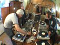 A ten min Dodgy  mix by J and DJ Snips Manele-Gratis.net