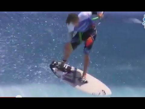 water sports - Retrouvez les meilleures images et les moments forts de l'année : 10ème titre mondial pour le surfeur Kelly Slater, grosse étape de kitesurf PKRA à Tenerife,...