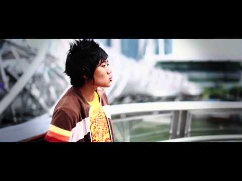 adon - Title : Hidup Itu Indah Artist : Adon Saptowo Album : Restoration To buy ADON's CD