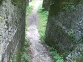 Resti di una trincea di terza linea. Un minifilmato ripreso (con la macchina fotografica digitale) domenica 8 luglio 2007, facente parte di una serie di video della gita il cui resoconto si può leggere su http://ferrimarco.blogspot.com