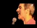 steeve estatof en interview apr�s le concert avec daran aux francofolies de spa en 2008 .