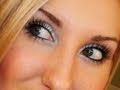 Simple Silver Holiday Makeup - videoclip