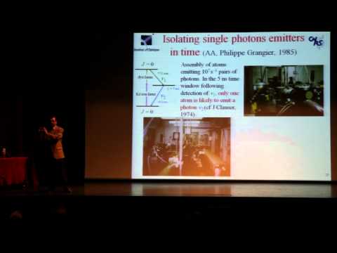 Photon - L'héritage de Louis de Broglie : La dualité onde particule du photon ». Conférence du samedi 17 Mars 2012 par Alain Aspect, physicien français au théâtre d...